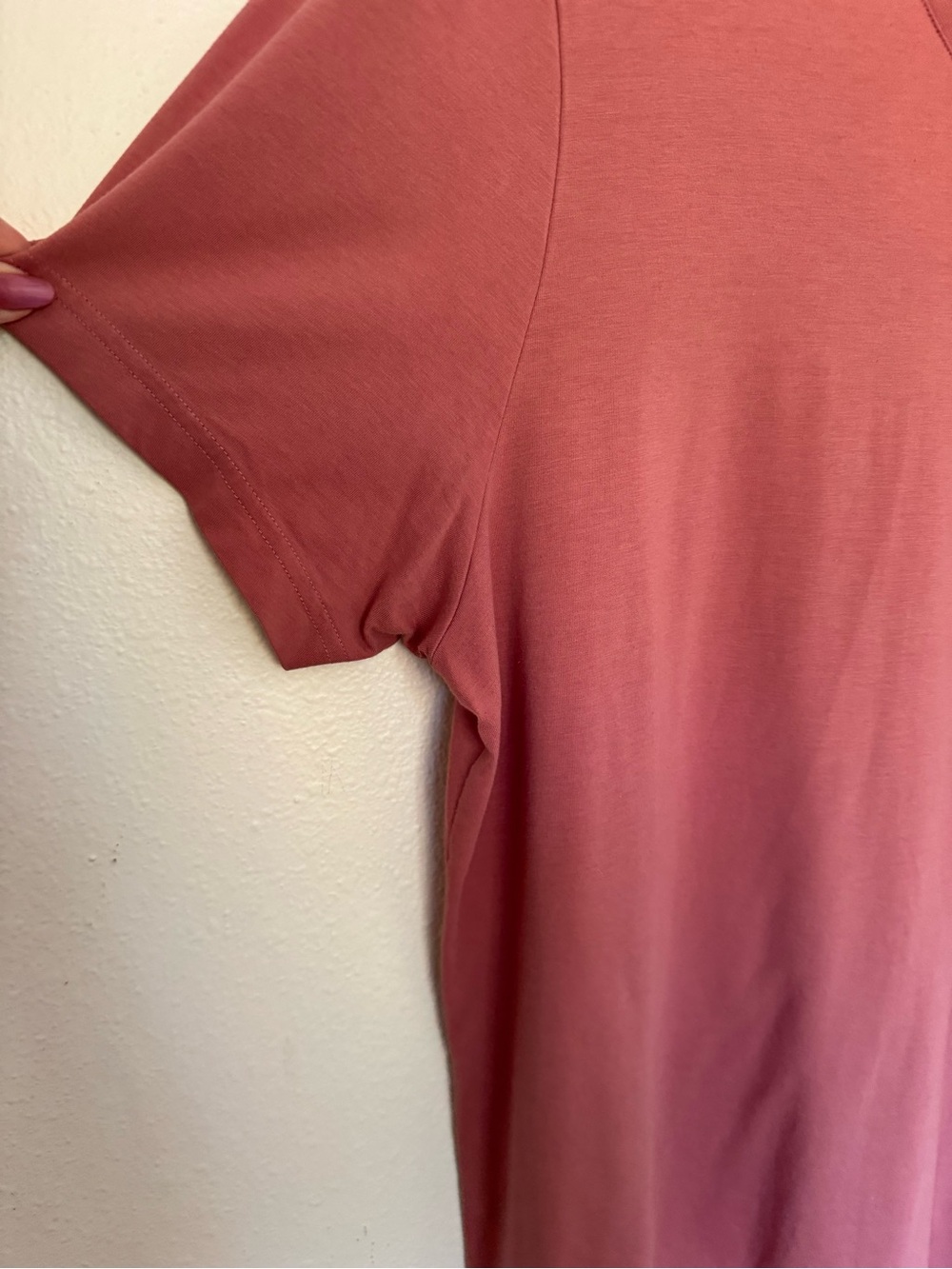 Rhone Mens Element V Neck T Shirt Organic Pima Cotton Pink Salmon XL EUC - Picture 8 of 10